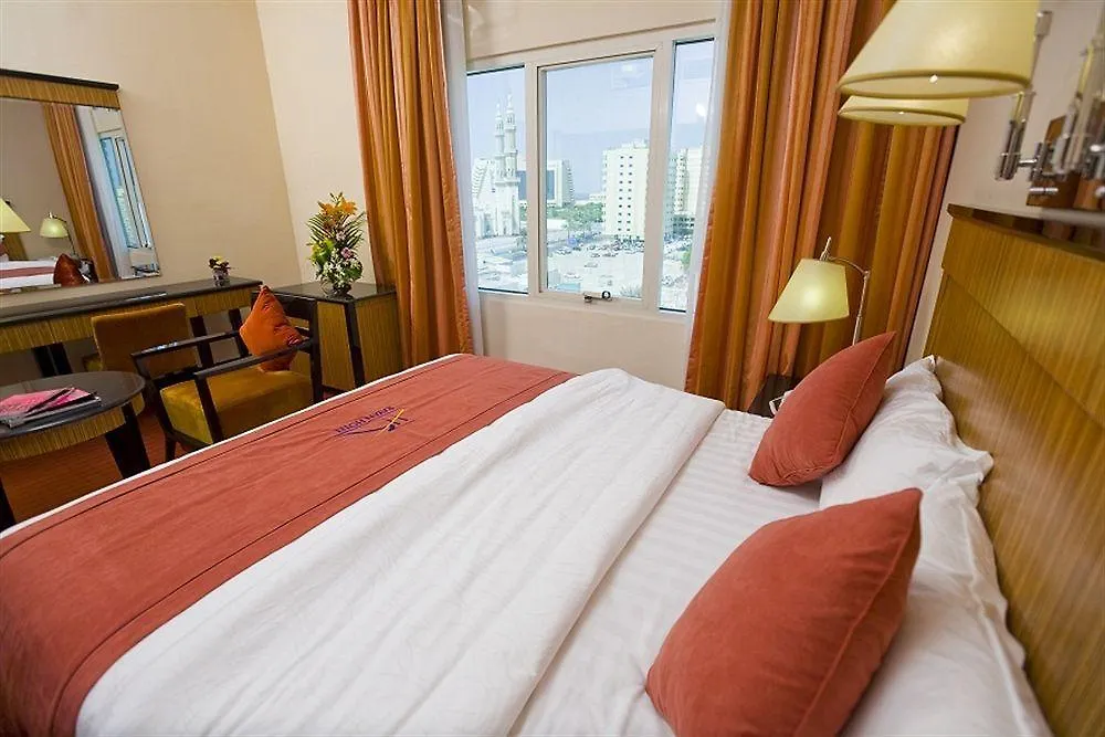 Rayan Hotel Corniche Sharjah 2*,